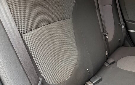 Hyundai Solaris II рестайлинг, 2011 год, 900 000 рублей, 15 фотография