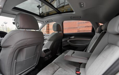 Audi e-tron Sportback I, 2020 год, 5 250 000 рублей, 19 фотография