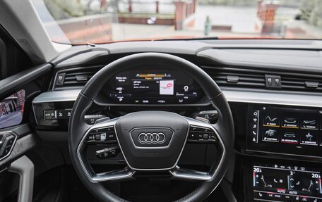 Audi e-tron Sportback I, 2020 год, 5 250 000 рублей, 24 фотография