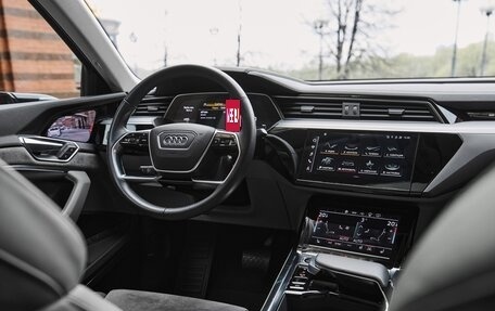 Audi e-tron Sportback I, 2020 год, 5 250 000 рублей, 25 фотография