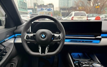 BMW 5 серия, 2024 год, 6 150 000 рублей, 13 фотография