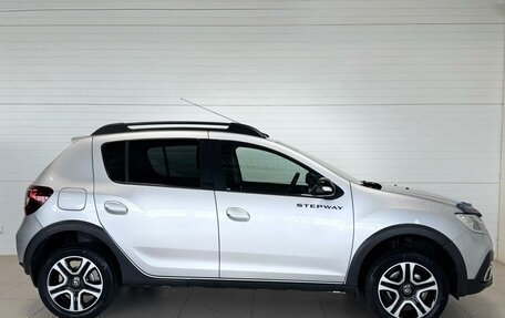 Renault Sandero II рестайлинг, 2020 год, 1 490 000 рублей, 5 фотография