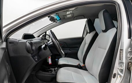 Toyota Prius c I, 2016 год, 1 245 000 рублей, 6 фотография