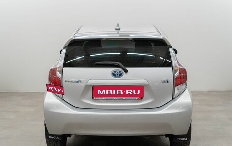 Toyota Prius c I, 2016 год, 1 245 000 рублей, 5 фотография