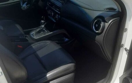 Hyundai Kona I, 2022 год, 1 950 000 рублей, 7 фотография