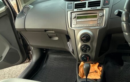 Toyota Vitz, 2009 год, 460 000 рублей, 3 фотография