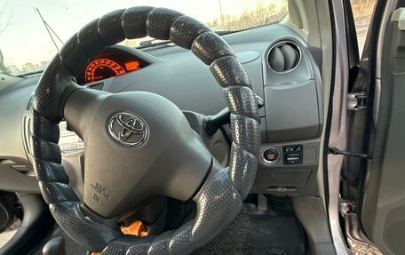 Toyota Vitz, 2009 год, 460 000 рублей, 2 фотография