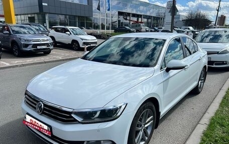 Volkswagen Passat B8 рестайлинг, 2017 год, 1 700 000 рублей, 3 фотография