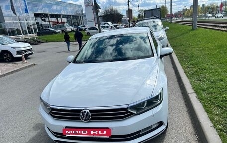 Volkswagen Passat B8 рестайлинг, 2017 год, 1 700 000 рублей, 2 фотография