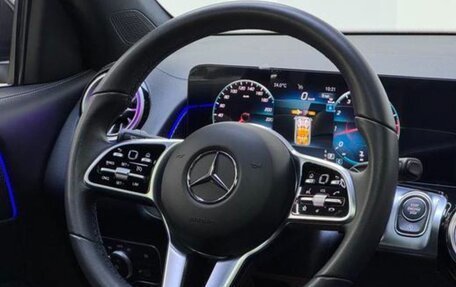 Mercedes-Benz GLB, 2022 год, 2 350 000 рублей, 11 фотография