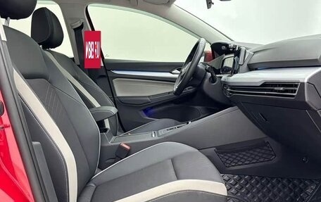 Volkswagen Golf VIII, 2023 год, 1 870 010 рублей, 12 фотография
