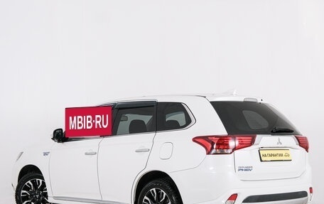 Mitsubishi Outlander III рестайлинг 3, 2018 год, 2 329 000 рублей, 5 фотография