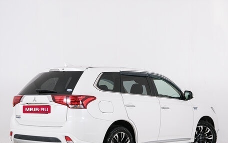 Mitsubishi Outlander III рестайлинг 3, 2018 год, 2 329 000 рублей, 7 фотография