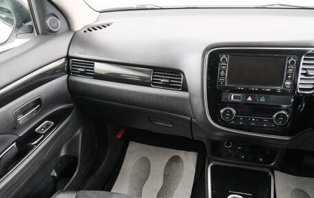 Mitsubishi Outlander III рестайлинг 3, 2018 год, 2 329 000 рублей, 12 фотография