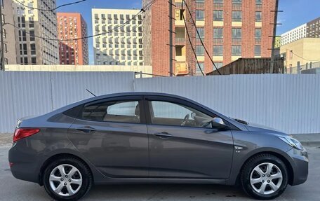 Hyundai Solaris II рестайлинг, 2011 год, 895 000 рублей, 8 фотография