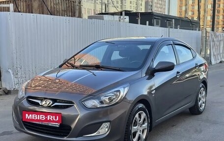 Hyundai Solaris II рестайлинг, 2011 год, 895 000 рублей, 5 фотография