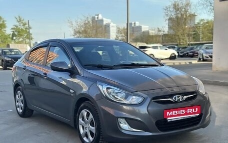 Hyundai Solaris II рестайлинг, 2011 год, 895 000 рублей, 6 фотография