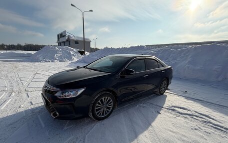 Toyota Camry, 2017 год, 2 250 000 рублей, 14 фотография