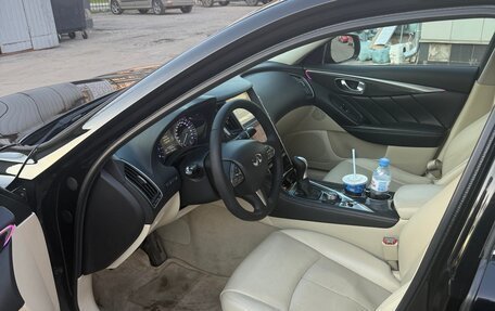 Infiniti Q50 I рестайлинг, 2014 год, 1 590 000 рублей, 11 фотография