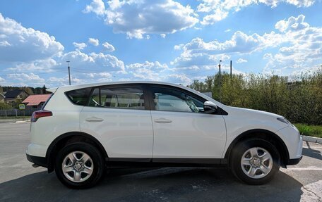 Toyota RAV4, 2018 год, 2 650 000 рублей, 4 фотография