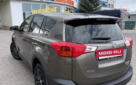 Toyota RAV4, 2013 год, 1 800 000 рублей, 5 фотография