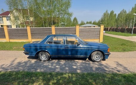 Mercedes-Benz W123, 1983 год, 1 000 000 рублей, 2 фотография