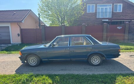 Mercedes-Benz W123, 1983 год, 1 000 000 рублей, 4 фотография