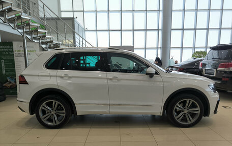 Volkswagen Tiguan II, 2019 год, 3 050 000 рублей, 8 фотография