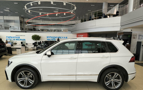 Volkswagen Tiguan II, 2019 год, 3 050 000 рублей, 12 фотография