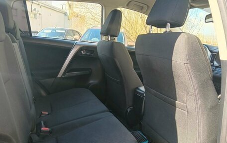 Toyota RAV4, 2019 год, 1 990 000 рублей, 11 фотография
