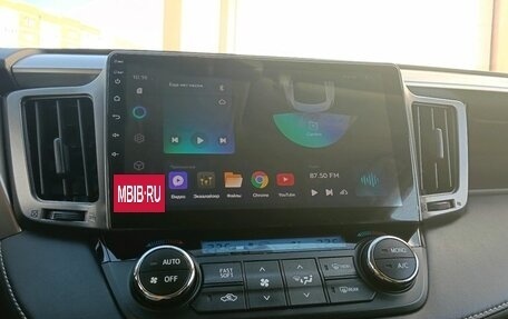 Toyota RAV4, 2019 год, 1 990 000 рублей, 17 фотография