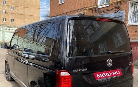 Volkswagen Multivan T6 рестайлинг, 2016 год, 4 265 000 рублей, 4 фотография
