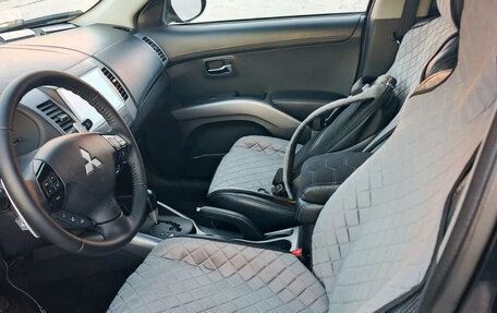 Mitsubishi Outlander III рестайлинг 3, 2011 год, 1 590 000 рублей, 22 фотография