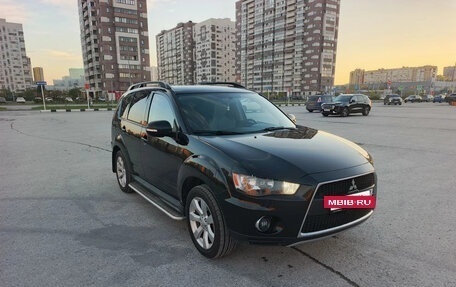 Mitsubishi Outlander III рестайлинг 3, 2011 год, 1 590 000 рублей, 18 фотография