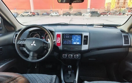 Mitsubishi Outlander III рестайлинг 3, 2011 год, 1 590 000 рублей, 29 фотография