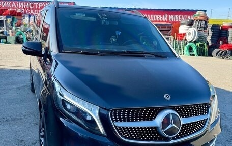Mercedes-Benz V-Класс, 2020 год, 6 950 000 рублей, 3 фотография