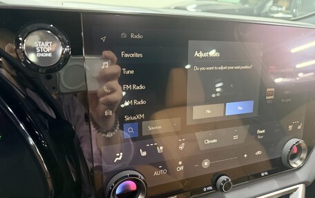 Lexus RX IV рестайлинг, 2023 год, 9 890 000 рублей, 8 фотография