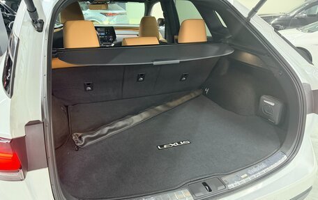 Lexus RX IV рестайлинг, 2023 год, 9 890 000 рублей, 13 фотография