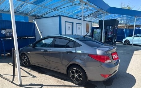 Hyundai Solaris II рестайлинг, 2016 год, 1 100 000 рублей, 1 фотография