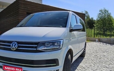 Volkswagen Multivan T6 рестайлинг, 2018 год, 4 100 000 рублей, 1 фотография