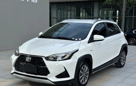 Toyota Yaris XP150 рестайлинг, 2021 год, 970 000 рублей, 2 фотография
