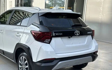 Toyota Yaris XP150 рестайлинг, 2021 год, 970 000 рублей, 10 фотография