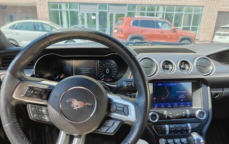 Ford Mustang VI рестайлинг, 2019 год, 4 600 000 рублей, 17 фотография