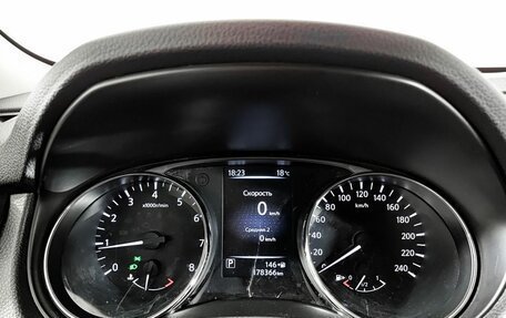 Nissan X-Trail, 2016 год, 1 820 000 рублей, 13 фотография