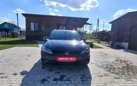 Volkswagen Golf VII, 2019 год, 1 900 000 рублей, 2 фотография