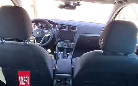 Volkswagen Golf VII, 2019 год, 1 900 000 рублей, 10 фотография