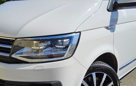 Volkswagen Multivan T6 рестайлинг, 2018 год, 4 100 000 рублей, 5 фотография