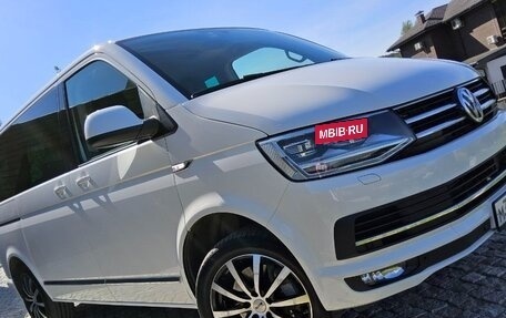 Volkswagen Multivan T6 рестайлинг, 2018 год, 4 100 000 рублей, 2 фотография