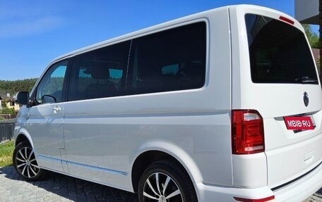 Volkswagen Multivan T6 рестайлинг, 2018 год, 4 100 000 рублей, 6 фотография