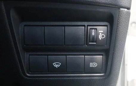 Toyota Yaris, 2022 год, 1 589 018 рублей, 13 фотография